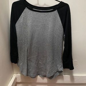 Basic black and grey baseball tee